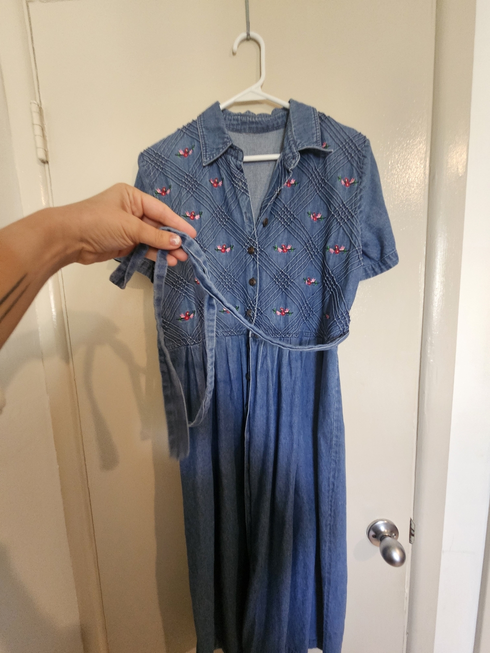 Blue Denim Midi Dress with Embroidered Detail - Picture 4 of 4